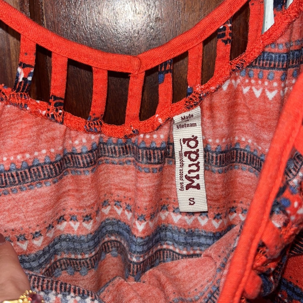 Tank Top! - Picture 4 of 4
